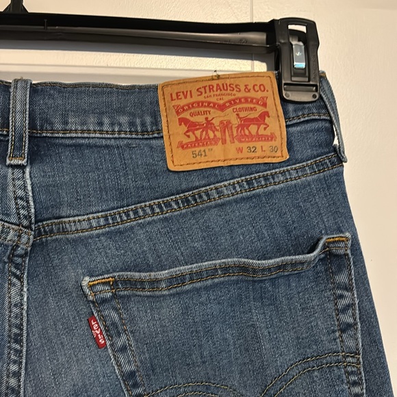 Levi’s Strauss jeans size 32/30 slim straight - Picture 3 of 3